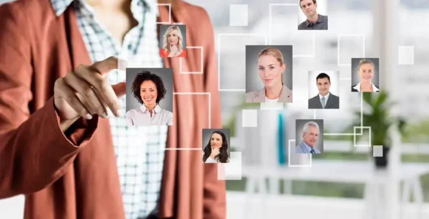 pessoa analisando profissionais sem o cis assessment